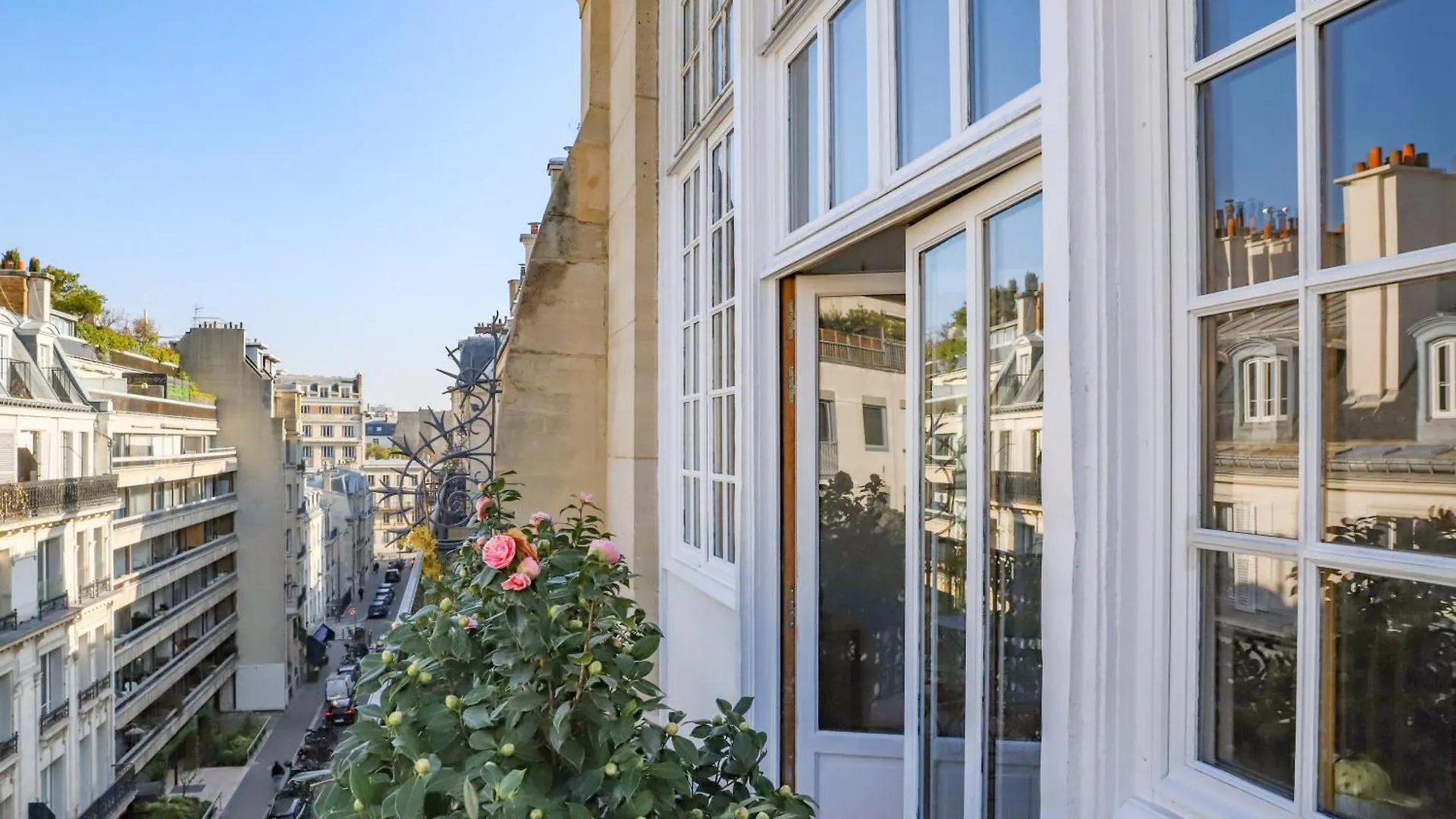Parc Monceau Artist's Atelier *
